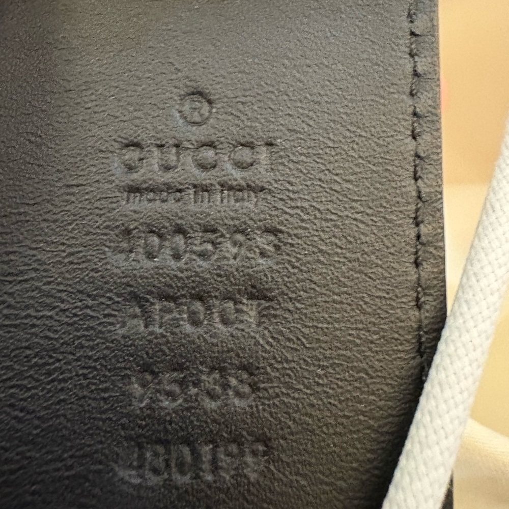 Gucci Black Belt with Gold Double G Buckle - Picture 5 of 5